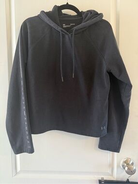 Under Armour Black Hooded Pullover Sweatshirt